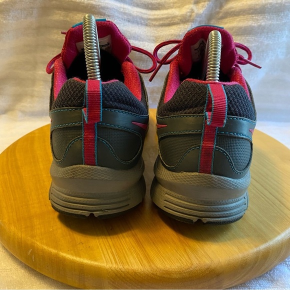 Nike Air Shoes Women’s Size 9.5 Nike Trail Alvord 10 Lace Up Sneakers Pink - Picture 5 of 10